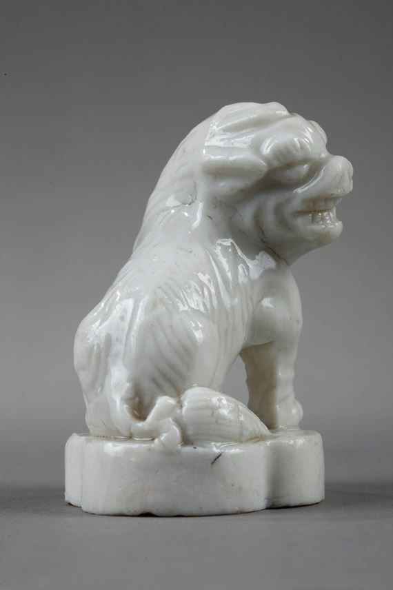 Miniature blanc de Chine porcelain dog | MasterArt